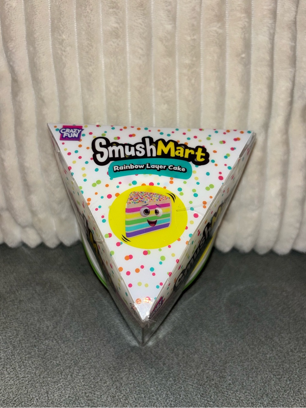 New Jumbo RMS SmushMart Rainbow Layer Cake - Picture 7 of 9